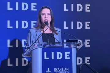 Raquel Lyra destaca retomada da capacidade de investimento de Pernambuco em fórum nos Estados Unidos