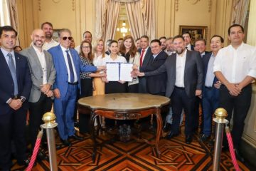 Raquel Lyra sanciona lei que autoriza empréstimo de R$ 1,5 bilhão para obras estruturadoras em Pernambuco