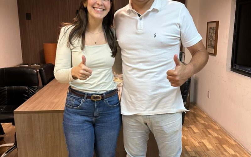 Maria Arraes reafirma apoio ao futebol de Garanhuns em encontro com presidente da Liga Esportiva