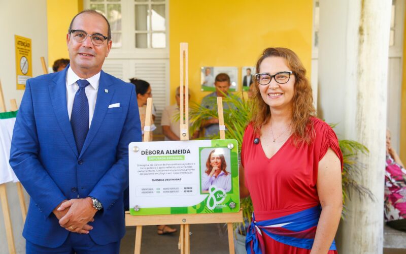 Deputada Débora Almeida é homenageada pelo Hospital de Câncer de Pernambuco por destinação de emendas parlamentares