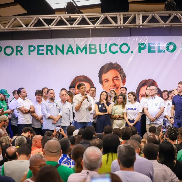 Daniel Coelho lança pré-candidatura a deputado federal com apoio de Raquel Lyra em ato no Centro de Convenções